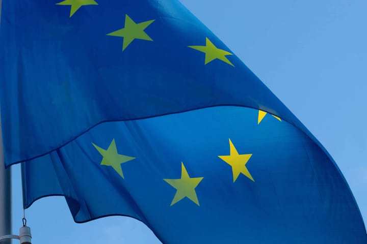 Covid-19 – La France retarde une commande de 1,8 milliard de doses de vaccins de l’Union européenne au risque de la perdre !