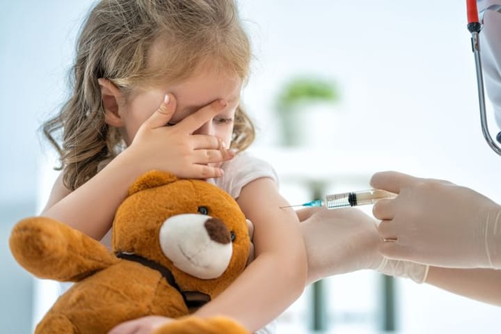 La propagande sur les bienfaits des vaccins sur les enfants continue