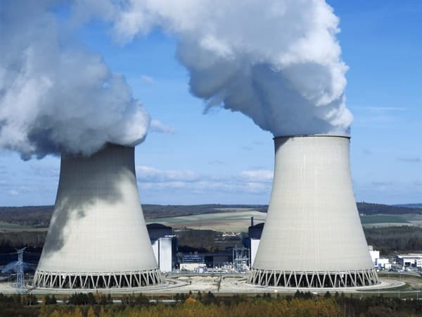 Pourquoi le black-out des centrales énergétiques ukrainiennes est-il dangereux ? par Svetlana Samodelova
