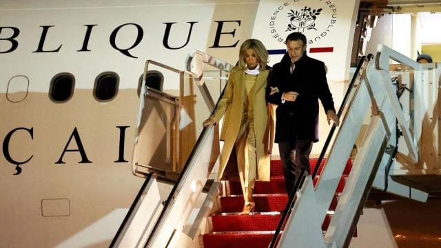 Quand le gouverneur de la Gaule vassalisée rend visite à l’Empereur….