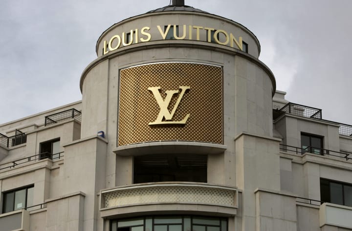 LVMH au top, bâtiment en berne : ça ne ruisselle plus, ça s’assèche !