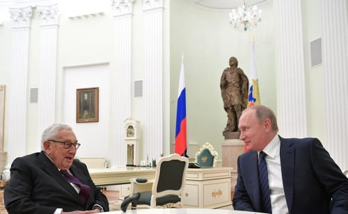 Un mondialiste peut en cacher un autre: Kissinger et Poutine (2/2) – par Modeste Schwarz