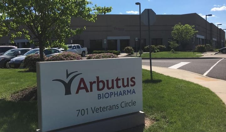 Arbutus Biopharma accuse Pfizer de violation de brevet sur le vaccin ARNm