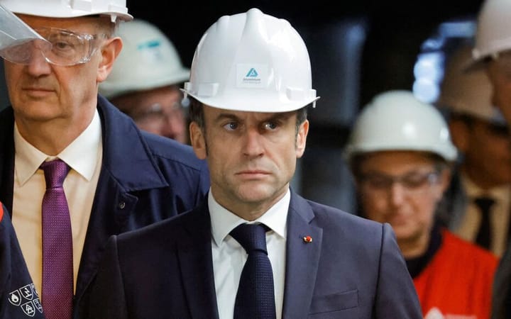 Macron reconnaît que la France est le passager clandestin de l’Europe…