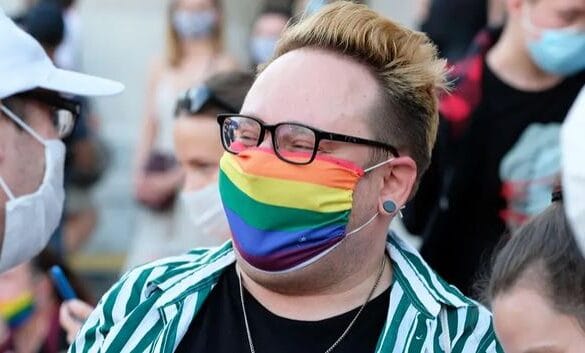 Confinement : un impact inattendu sur les jeunes LGBT , selon une étude