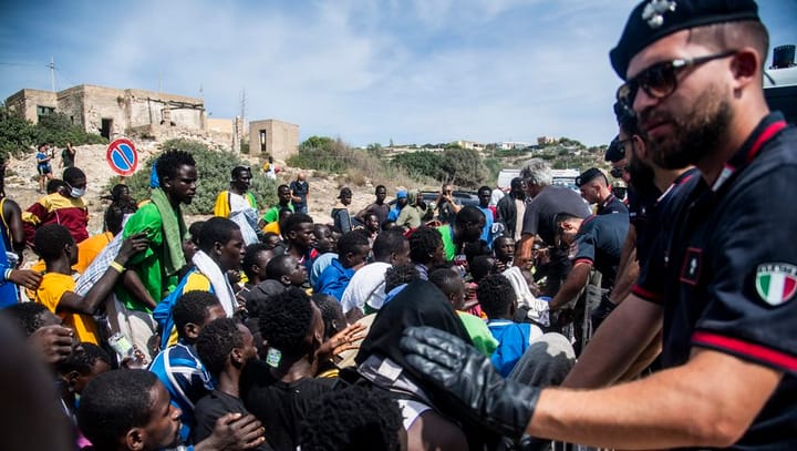 Mais qui organise la crise migratoire de Lampedusa ?