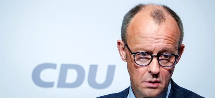 Merz n’est pas encore chancelier et il enfreint déjà la Constitution, par Ulrike Reisner