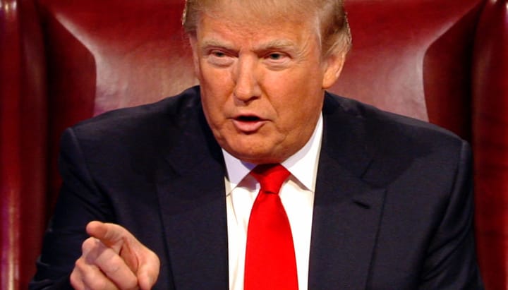 Le curieux style oratoire de Donald Trump: candidat ou président, il bavarde avec les Américains