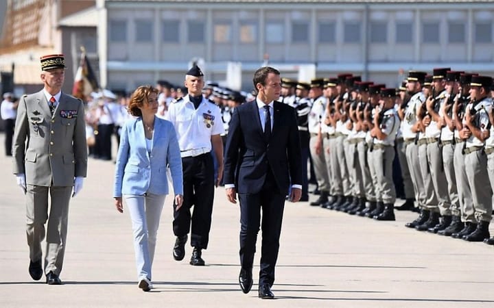 Envoyer des soldats français en Ukraine ? Cette étrange obsession d’un Président enfant…