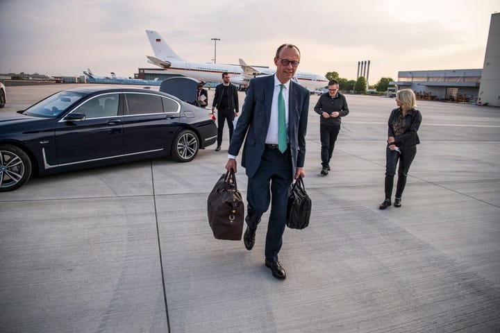 Soulagement à Berlin et Bruxelles : Friedrich Merz, bien que fragilisé, devient chancelier fédéral, par Ulrike Reisner