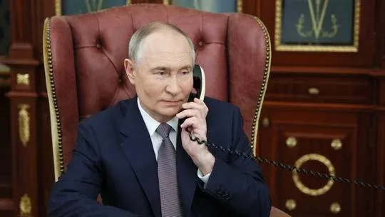 Poutine s’entretient avec le Pape: un Américain peut en cacher un autre