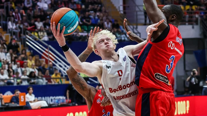 Cybercriminalité ou guerre d’influence ? Un basketteur russe détenu à Roissy sur demande des USA